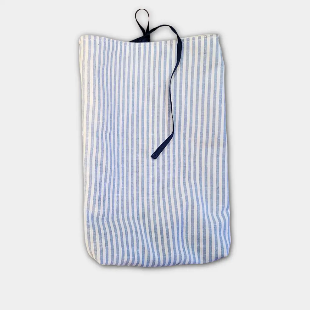 Poch Livre rev rayé n&b-3-Dos.webp