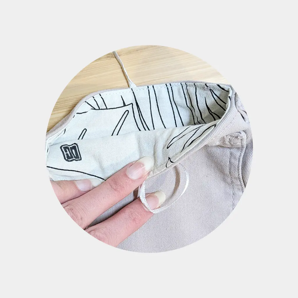 Poch Jeans Beige N&B-4-Zoom.webp