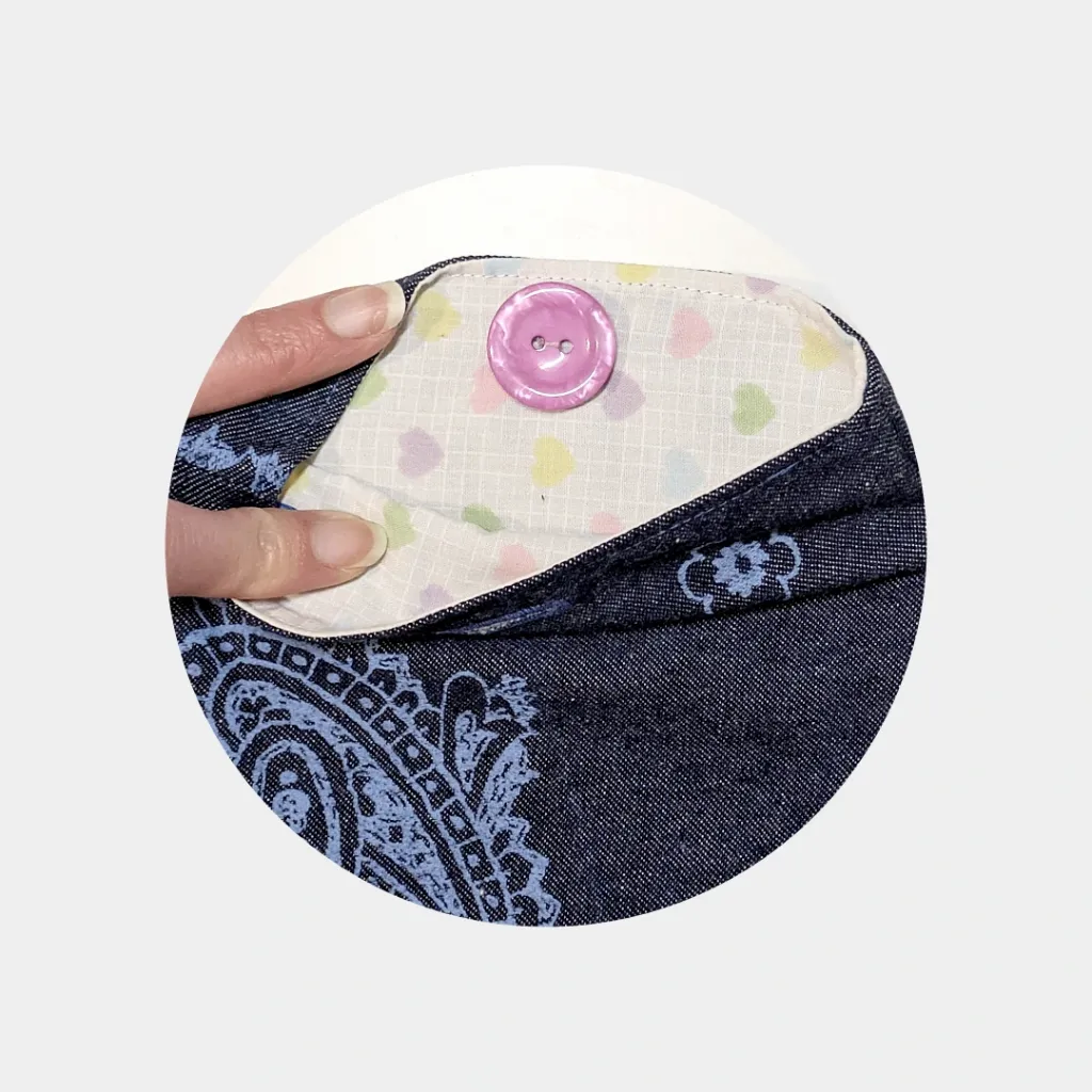 Poch Jeans fleuri coeurs-4-Zoom.webp