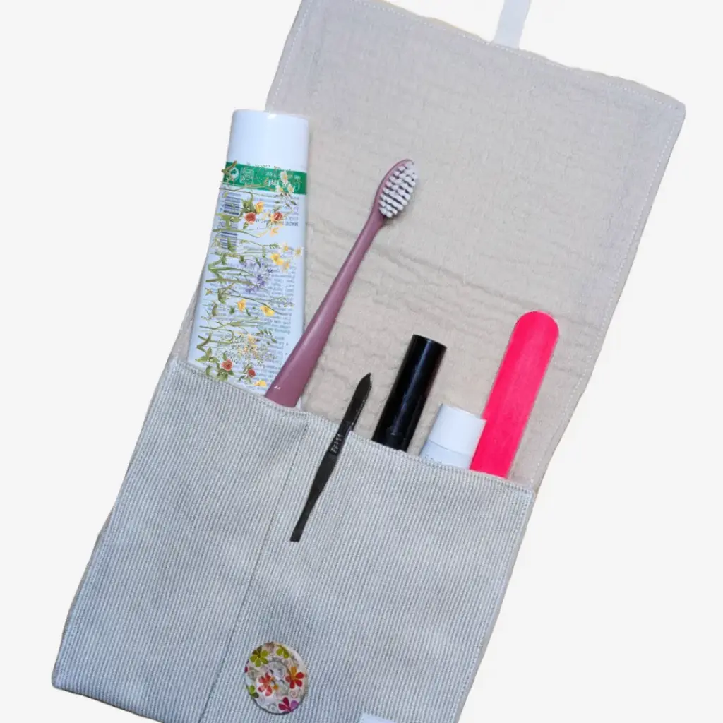 Trousse de toilette compacte 